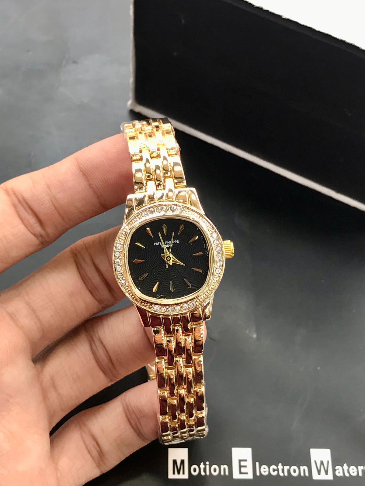 PATEK PHILIPPE (Ladies Edition)